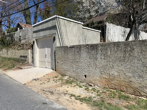GREENBAUM GARAGE